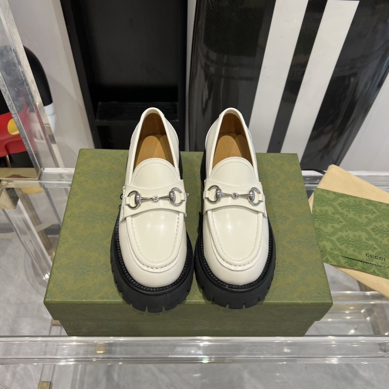 G*u*i leather shoes